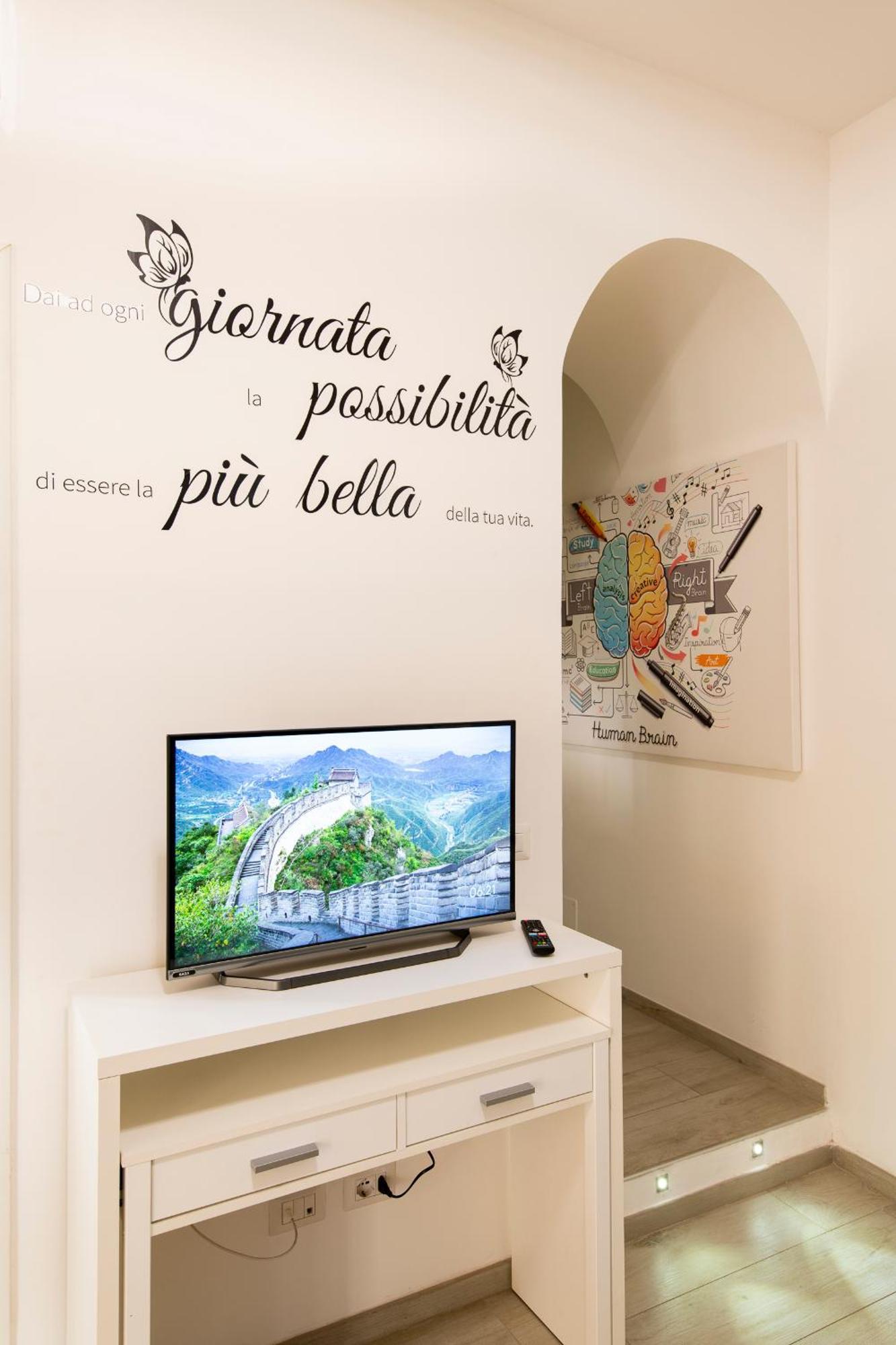 Smart Home - Trilocale Con Parcheggio Privato Rome Exterior photo